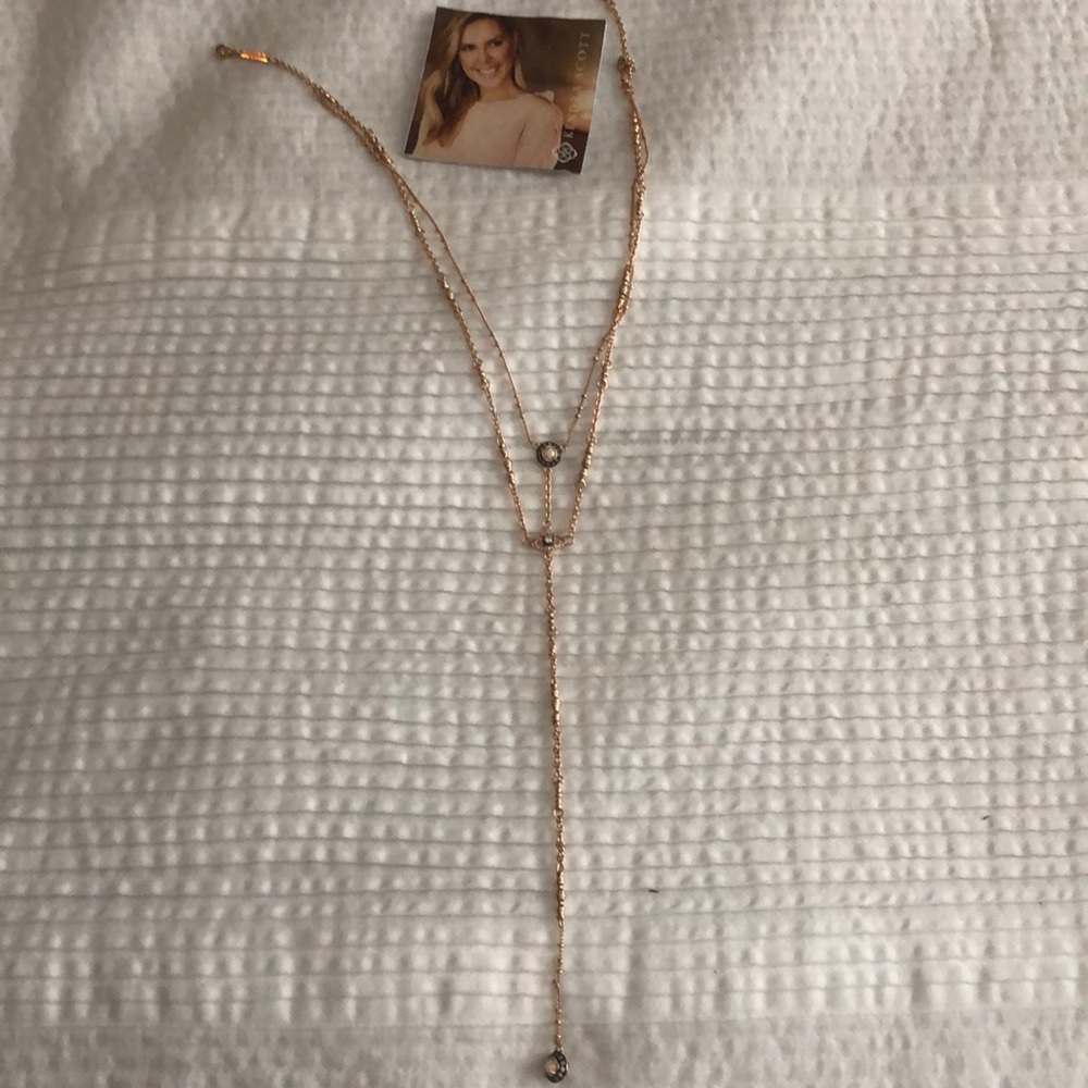 Kendra Scott necklace